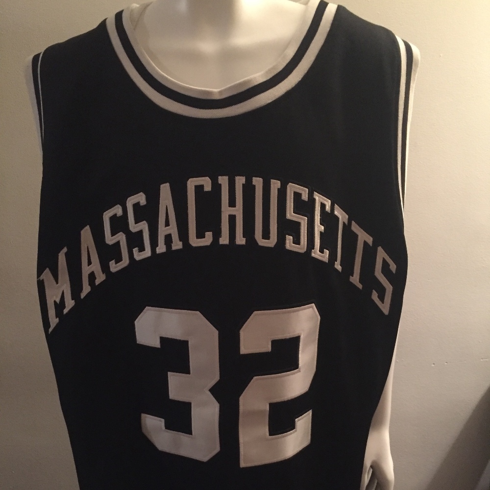 Collectable "Julius Erving" College Jersey